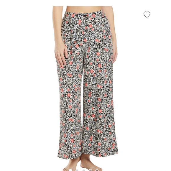 Look majestic in the Sisstrevolution Rocky Tides Pant.  Pre owned - Picture 3 of 5